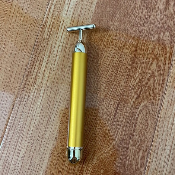 Facial Beauty Steamer w/ Gold Face Massager (Battery Operated) - Picture 9 of 9